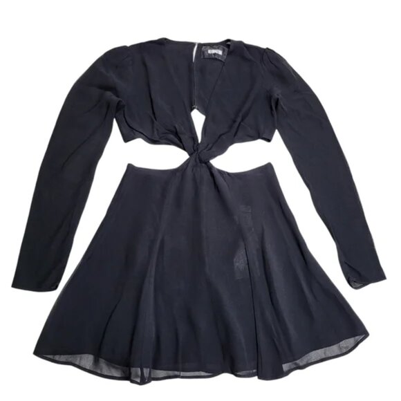 Reformation Robinson Cut-Out Wrap Dress in black - Picture 5 of 7